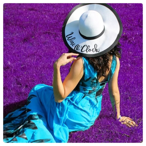 LAST 1 (5🌟 Rated) White/Black Embroidered Sun Hat - Picture 2 of 8